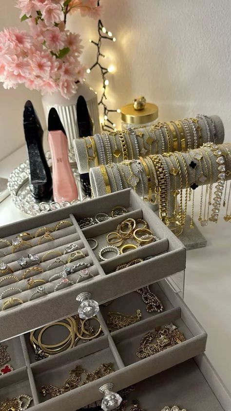 Jewllery & Accessories